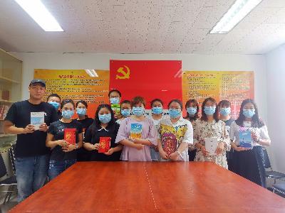 书香浸和田 好书伴成长——祥龙公司团委开展图书捐赠活动