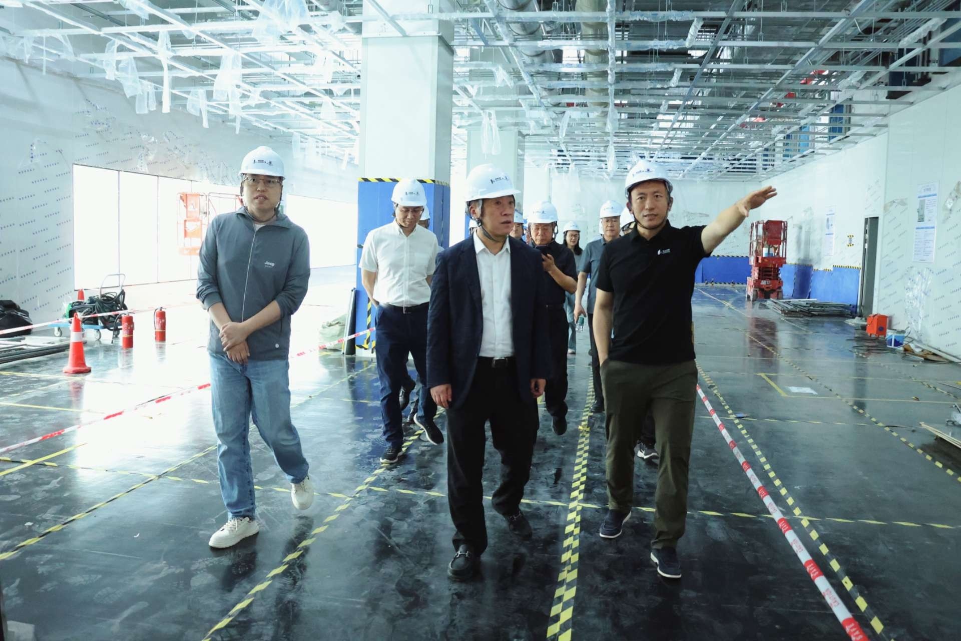 祥龙公司董事会调研亮亮视野 共探AI智能 穿戴产业新机遇